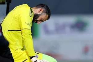Νέα Σαλαμίνα - Ανόρθωση: Με Μραζ πήρε το ντέρμπι και έβαλε στοπ στο σερί! (φώτος)