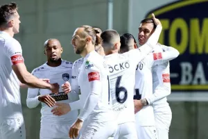 Δόξα - Πάφος: Ξεκούραστη τεσσάρα και βλέπει... τετράδα! (Φώτος)