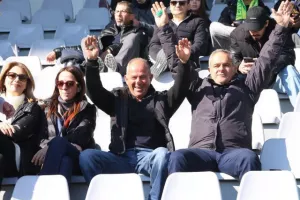 ΑΕΛ - ΑΕΚ: Της έσπασε το σερί και έμεινε... ζωντανή για εξάδα! (Φώτος)