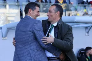 ΑΕΛ - ΑΕΚ: Της έσπασε το σερί και έμεινε... ζωντανή για εξάδα! (Φώτος)
