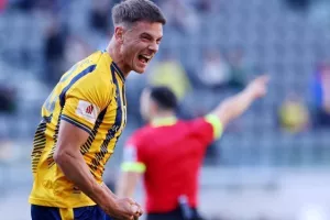 ΑΕΛ - ΑΕΚ: Της έσπασε το σερί και έμεινε... ζωντανή για εξάδα! (Φώτος)