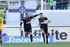 ΑΕΛ - ΑΕΚ: Της έσπασε το σερί και έμεινε... ζωντανή για εξάδα! (Φώτος)