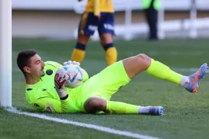 ΑΕΛ - ΑΕΚ: Της έσπασε το σερί και έμεινε... ζωντανή για εξάδα! (Φώτος)