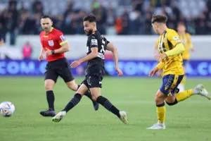 ΑΕΛ - ΑΕΚ: Της έσπασε το σερί και έμεινε... ζωντανή για εξάδα! (Φώτος)