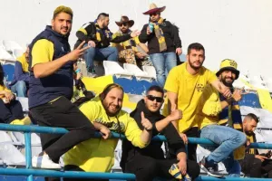 ΑΕΛίστες σε ρυθμούς καρναβαλιού! (φωτος)
