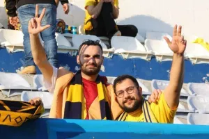 ΑΕΛίστες σε ρυθμούς καρναβαλιού! (φωτος)