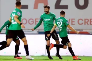 Νέα Σαλαμίνα-Ολυμπιακός: Συμβιβασμός με 4 γκολ! (φώτος)
