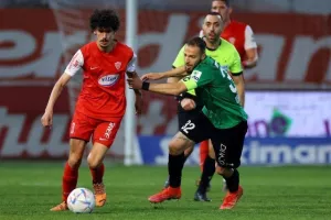 Νέα Σαλαμίνα-Ολυμπιακός: Συμβιβασμός με 4 γκολ! (φώτος)