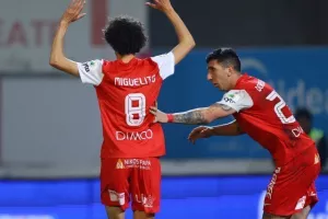 Νέα Σαλαμίνα-Ολυμπιακός: Συμβιβασμός με 4 γκολ! (φώτος)