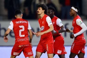 Νέα Σαλαμίνα-Ολυμπιακός: Συμβιβασμός με 4 γκολ! (φώτος)