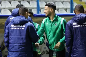 Χαμόγελα και αγκαλιές πριν από τη "μάχη" (φώτος)