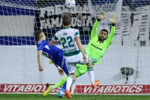 Ανόρθωση - Ομόνοια: Πάρτι γενεθλίων με υπογραφή Samuel Mráz! (φώτος)