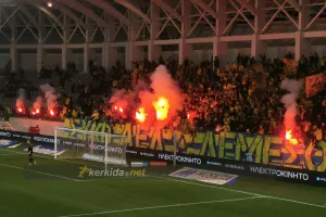 Κάηκε το πέταλο της Θύρας 3 με Pyro Show! (φώτος/βίντεο)