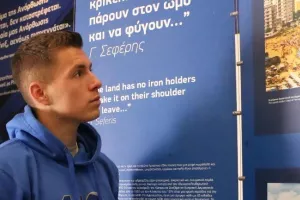 Μραζ/Επισκέφθηκε το Μουσείο - Ζήτησε και έμαθε για την ιστορία της Ανόρθωσης