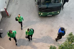 Ομόνοια/ Άφιξη και... "ντόπες" (Φώτος)