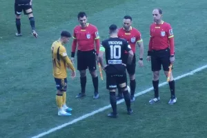 Συμπατριώτες... αρχηγοί!