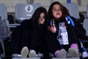 ΦΩΤΟΣ / Ο κόσμος της Πάφος FC στο "Στ. Κυριακίδης"
