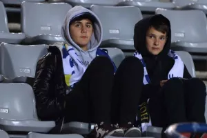 ΦΩΤΟΣ / Ο κόσμος της Πάφος FC στο "Στ. Κυριακίδης"