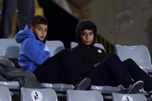 ΦΩΤΟΣ / Ο κόσμος της Πάφος FC στο "Στ. Κυριακίδης"