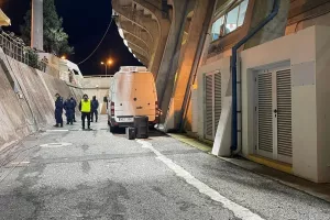 ΦΩΤΟΣ / Διαμαρτυρίες προς τον ΒΑΡίστα Δημήτρη Σολωμού!