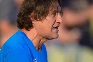 «Αν βάλω εγώ τα παπούτσια του Μέσι, θα βάλω 50 γκολ;»