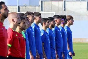 Εθνική Κ16: Φιλικό υψηλού επιπέδου και ήττα από Αγγλία (φωτορεπορτάζ)