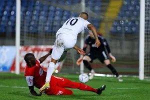 Πάφος - Νέα Σαλαμίνα: Ερυθρόλευκοι... ακάθεκτοι - Διπλό και φουλ για εξάδα! (Φώτος)