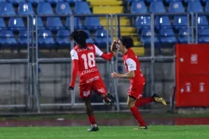Πάφος - Νέα Σαλαμίνα: Ερυθρόλευκοι... ακάθεκτοι - Διπλό και φουλ για εξάδα! (Φώτος)