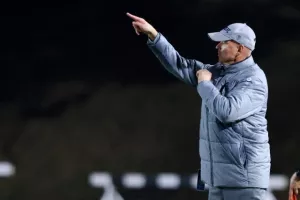 Πάφος - Νέα Σαλαμίνα: Ερυθρόλευκοι... ακάθεκτοι - Διπλό και φουλ για εξάδα! (Φώτος)