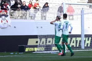 Άρης - Νέα Σαλαμίνα: Υπόθεση ενός ημιχρόνου... η 5η σερί νίκη! (Φώτος)