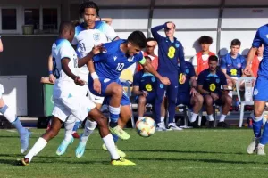 Εθνική Κ16: Φιλικό υψηλού επιπέδου και ήττα από Αγγλία (φωτορεπορτάζ)