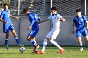 Εθνική Κ16: Φιλικό υψηλού επιπέδου και ήττα από Αγγλία (φωτορεπορτάζ)