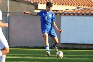 Εθνική Κ16: Φιλικό υψηλού επιπέδου και ήττα από Αγγλία (φωτορεπορτάζ)