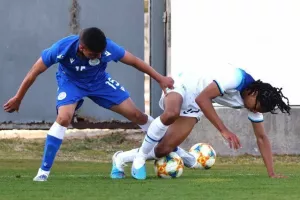 Εθνική Κ16: Φιλικό υψηλού επιπέδου και ήττα από Αγγλία (φωτορεπορτάζ)