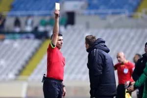 Κίτρινη Νο6 για Σπιλέφσκι!