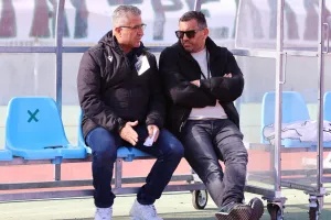 Πρόεδρος και τιμ μάνατζερ