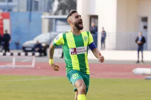ΒΙΝΤΕΟ/Απευθείας εκτέλεση φάουλ και... 1-0 με Εγγλέζου