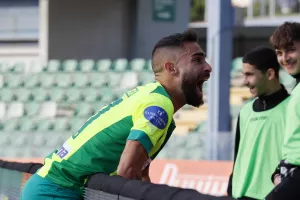 ΒΙΝΤΕΟ/Απευθείας εκτέλεση φάουλ και... 1-0 με Εγγλέζου