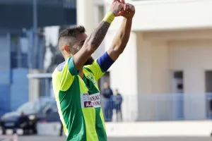 ΒΙΝΤΕΟ/Απευθείας εκτέλεση φάουλ και... 1-0 με Εγγλέζου