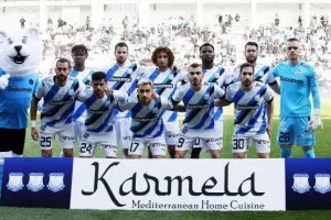 Απόλλων - ΑΕΚ: Τεράστια νίκη με 10 παίκτες, ο Ουάρντα στο 97' "κλείδωσε" την εξάδα! (φώτος)