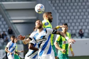 Απόλλων - ΑΕΚ: Τεράστια νίκη με 10 παίκτες, ο Ουάρντα στο 97' "κλείδωσε" την εξάδα! (φώτος)