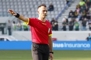 Απόλλων - ΑΕΚ: Τεράστια νίκη με 10 παίκτες, ο Ουάρντα στο 97' "κλείδωσε" την εξάδα! (φώτος)