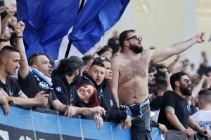 (Φωτορεπορτάζ) Ο κόσμος στο Απόλλων - ΑΕΚ