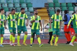 Καρμιώτισσα - ΑΕΚ: Κιτρινοπράσινο... πέρασμα στη Λεμεσό με τριάρα! (φώτος)