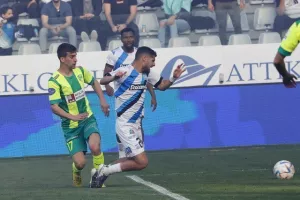 Απόλλων - ΑΕΚ: Τεράστια νίκη με 10 παίκτες, ο Ουάρντα στο 97' "κλείδωσε" την εξάδα! (φώτος)