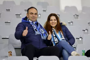 (Φωτορεπορτάζ) Ο κόσμος στο Απόλλων - Καρμιώτισσα