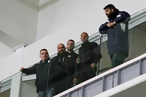 (Φωτορεπορτάζ) Ο κόσμος στο Απόλλων - Καρμιώτισσα