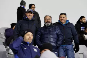 (Φωτορεπορτάζ) Ο κόσμος στο Απόλλων - Καρμιώτισσα