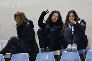 (Φωτορεπορτάζ) Ο κόσμος στο "Στέλιος Κυριακίδης"