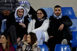 (Φωτορεπορτάζ) Ο κόσμος στο "Στέλιος Κυριακίδης"